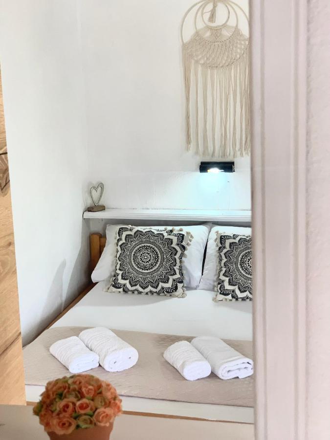 Thanos Rooms Арилас Екстериор снимка